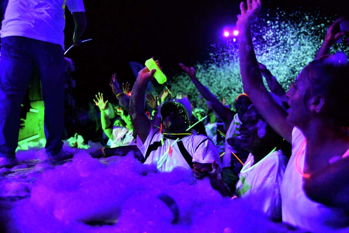Foam Glow, 5K promising the 'best night' of runners' lives, returns to
