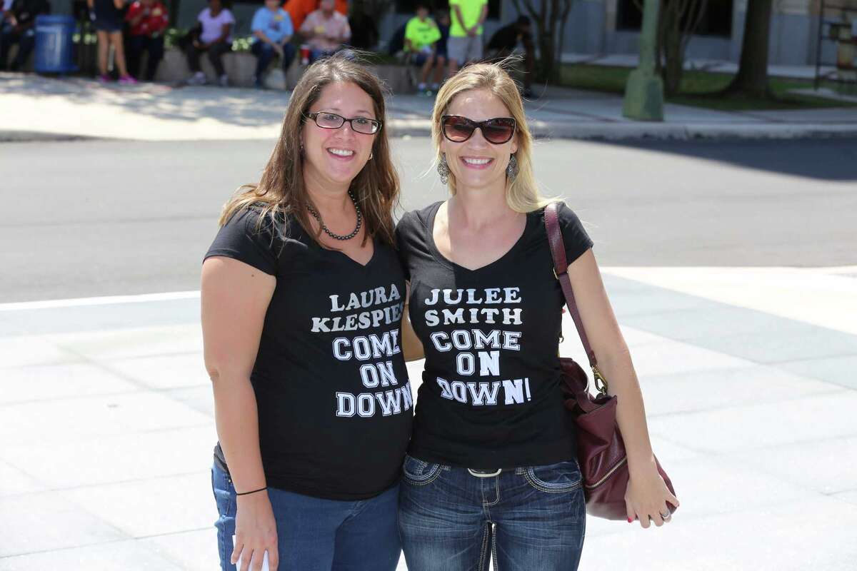 mySpy Hundreds try for a spot on 'The Price is Right' traveling game