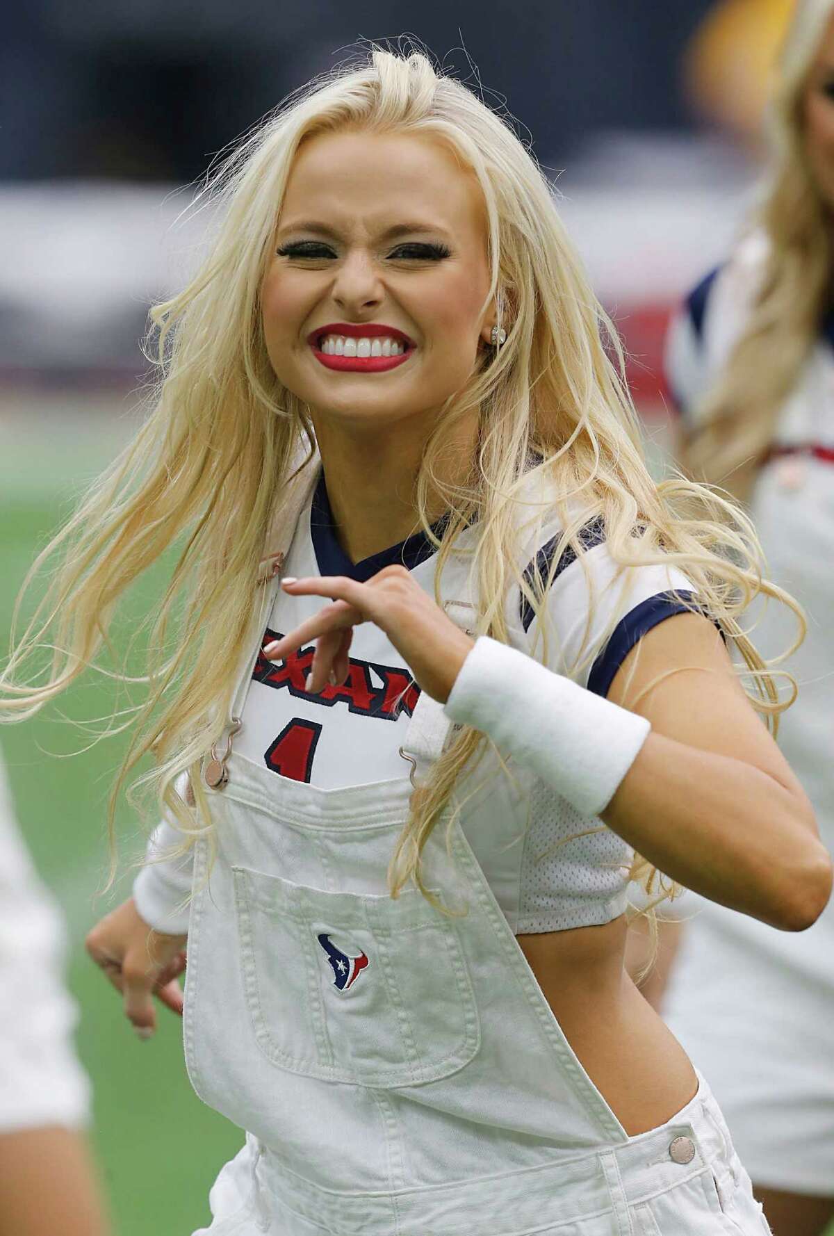 2015 NFL cheerleaders: Week 1