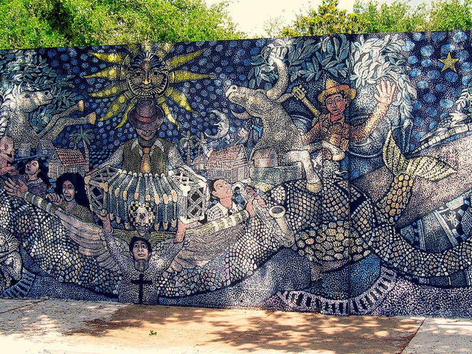 29 awesome murals in small Texas towns