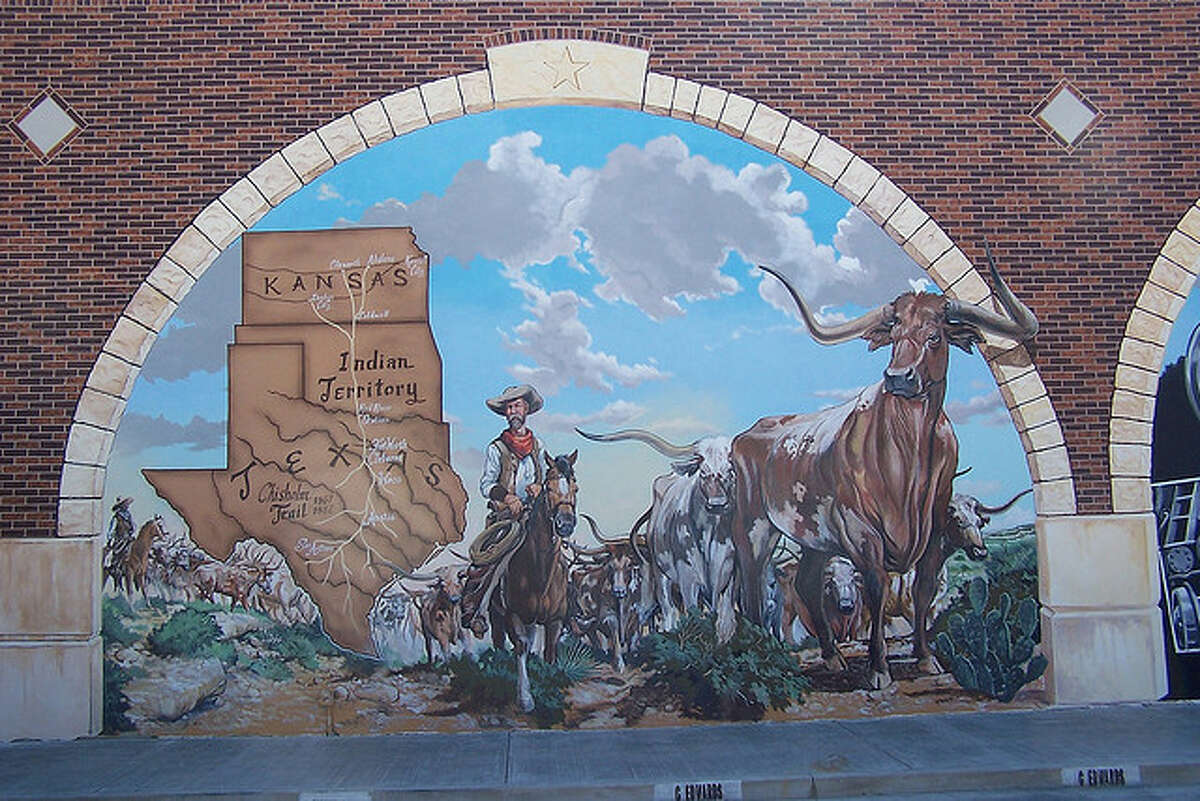 29 Awesome Murals In Small Texas Towns