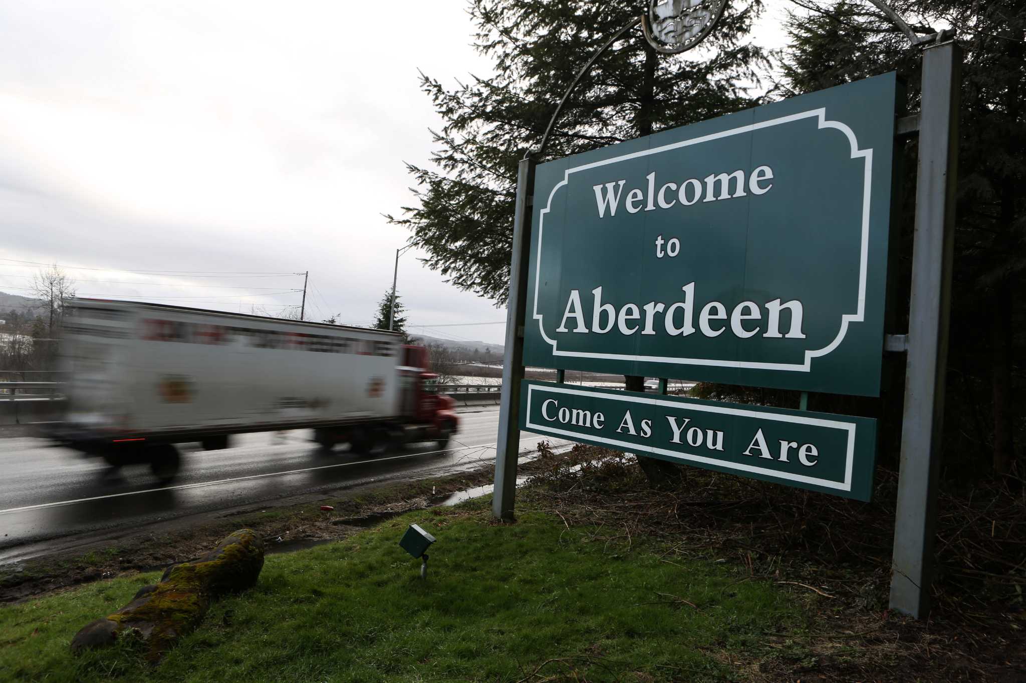 A corrections officer at an Aberdeen jail accused of providing information ...