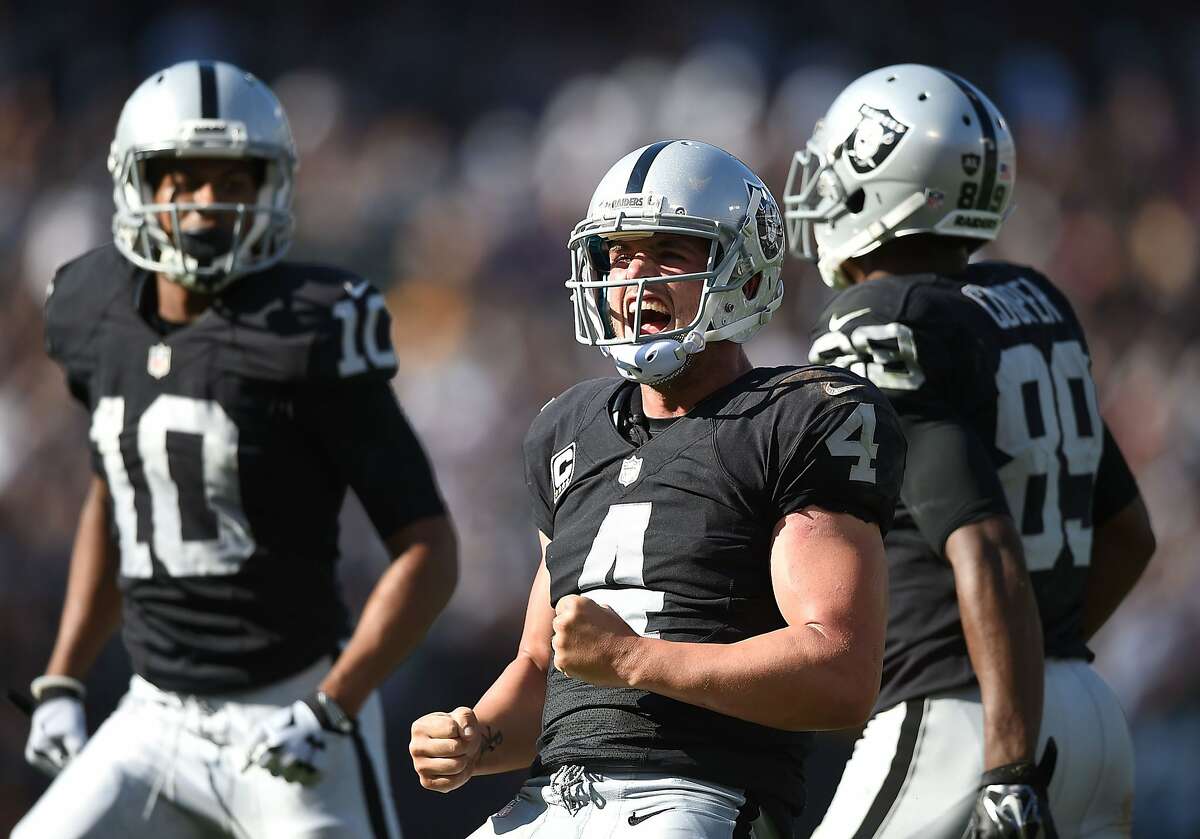 Mychal Rivera catches game-winning touchdown in Raiders win over Broncos