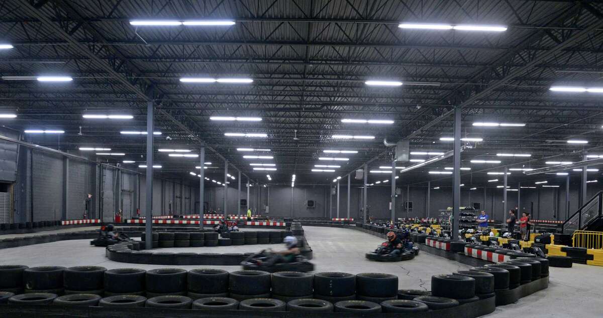 Drivers rev up engines on Brookfield track