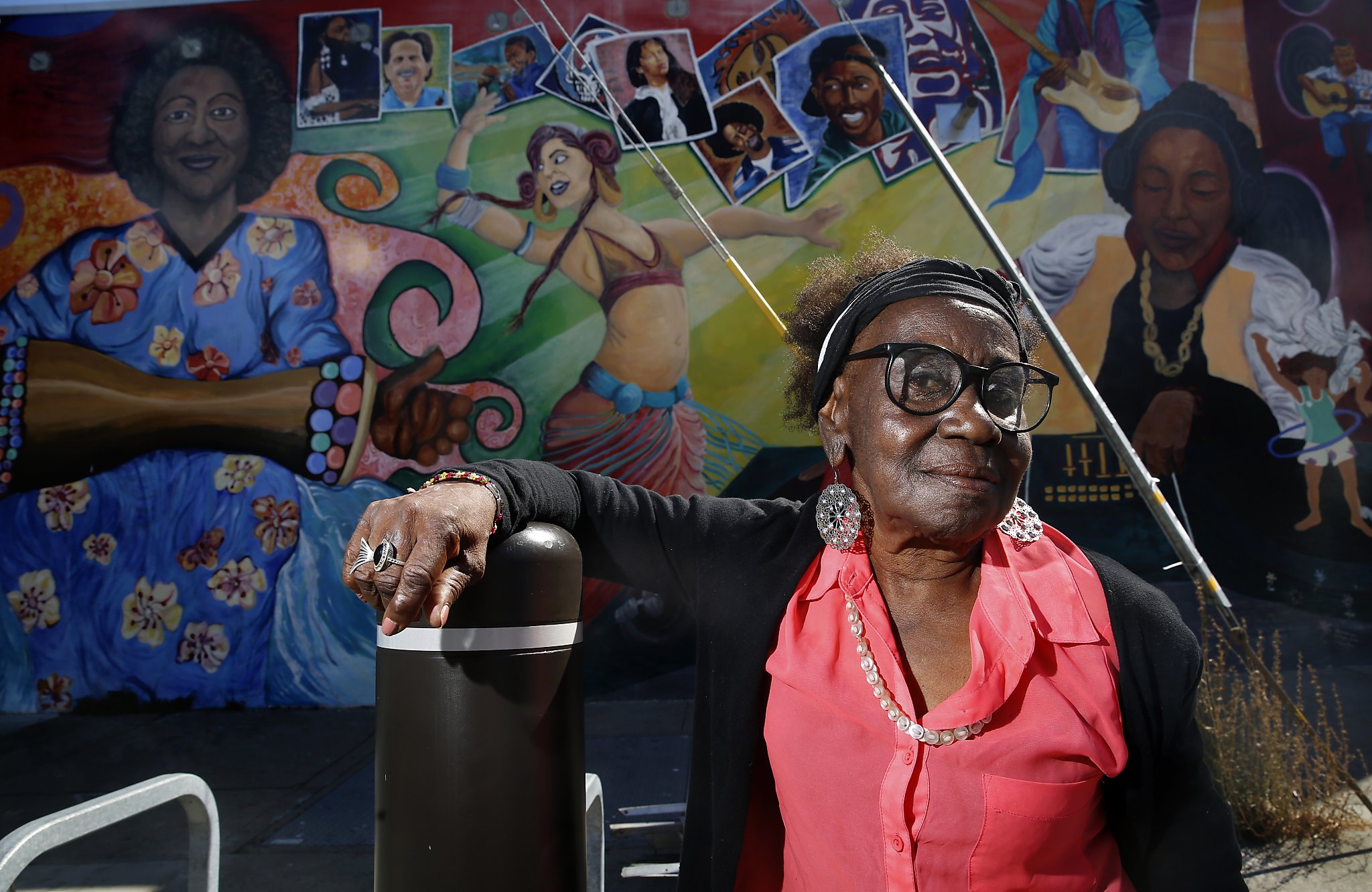 Artist-activist Edythe Boone finds ‘New Color’ - SFChronicle.com