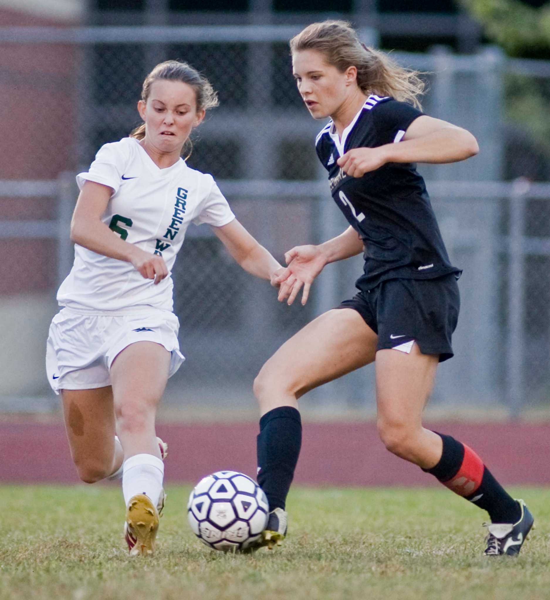 New Milford girls soccer ties Barlow