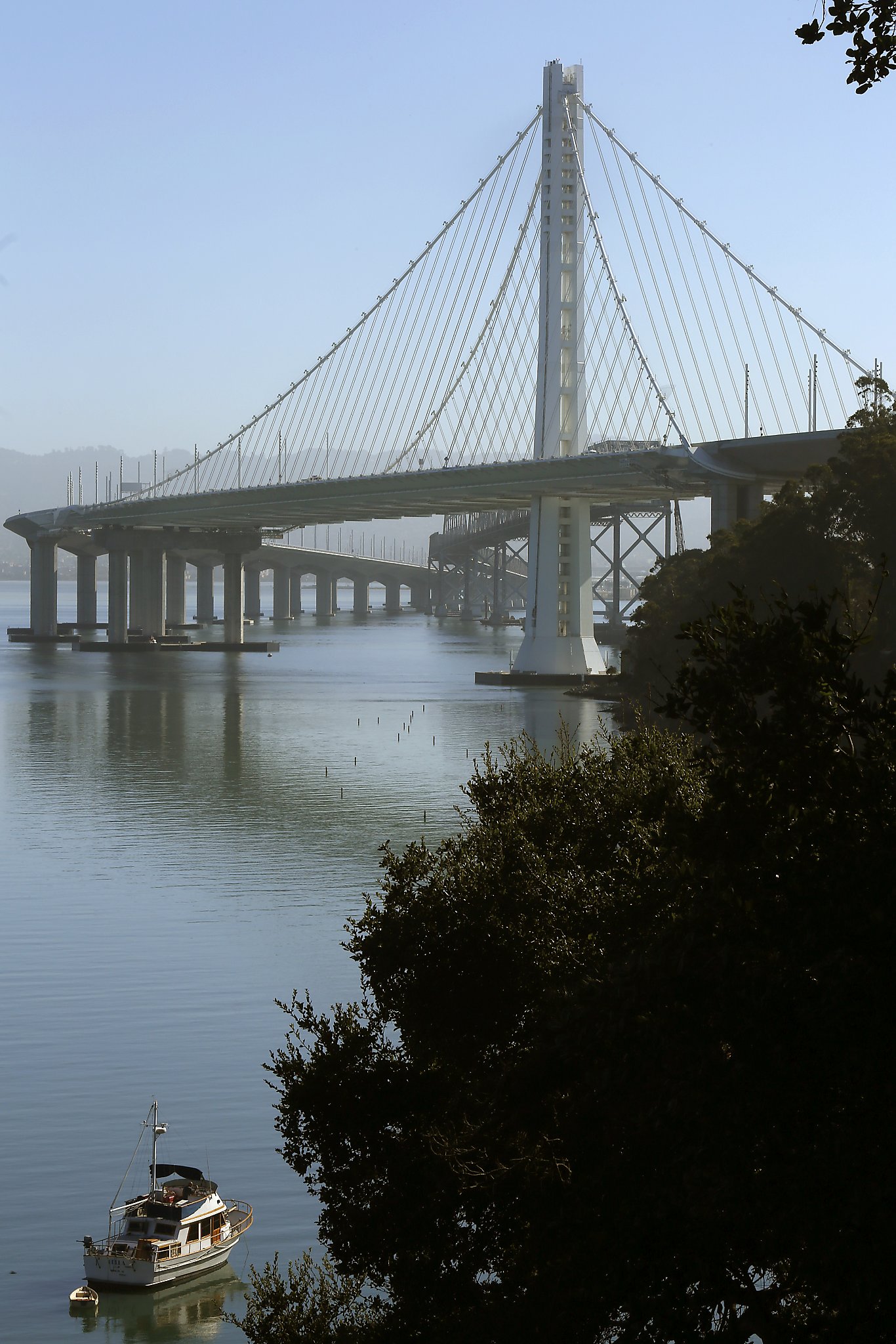 Bay Bridge risks, solutions debated as leaks invade foundation - SFGate