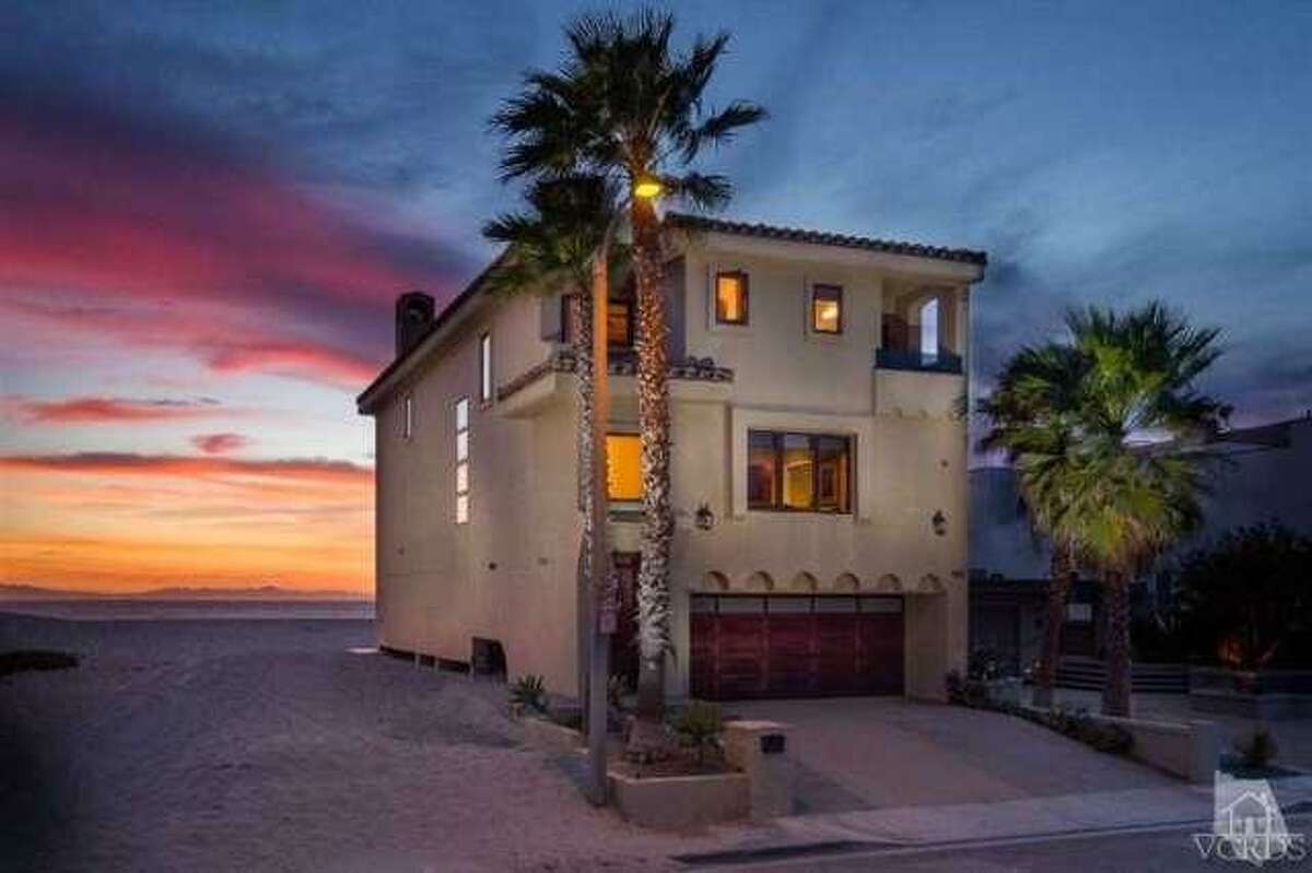 Rocker Dave Grohl is selling his beach home in Oxnard for $2.99 million, according to Zillow. This piece of nirvana includes four bedrooms, four bathrooms, high-beamed ceilings, an expansive master suite, ocean views and private balconies.