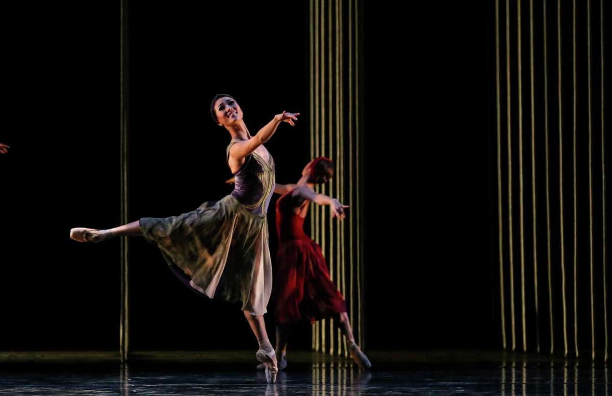 Soo Youn Cho is among the dancers who shine in Stanton Welch's "Tapestry," one of three works on Houston Ballet's Fall Mixed Repertory Program through Oct. 4 at Wortham Theater Center.