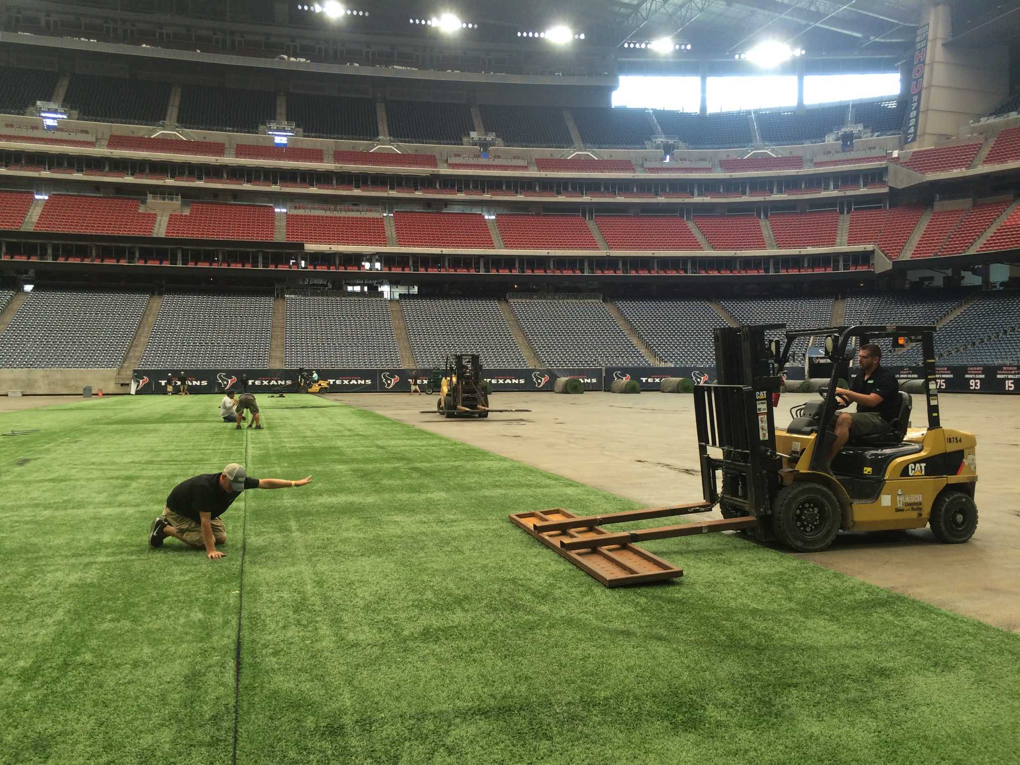 Texans ditching grass field for artificial surface at NRG