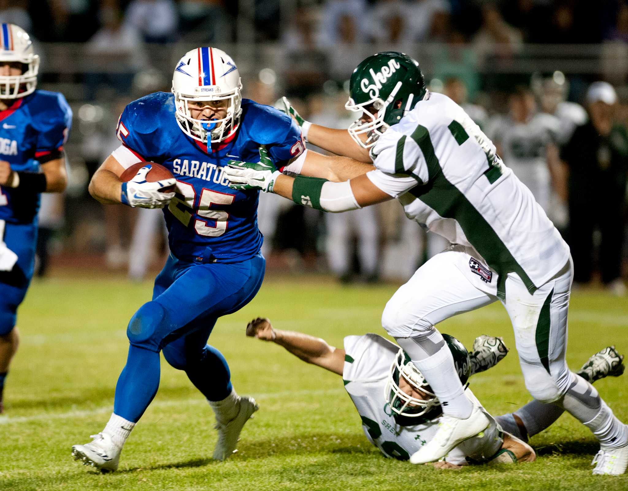 saratoga-football-defeats-shenendehowa