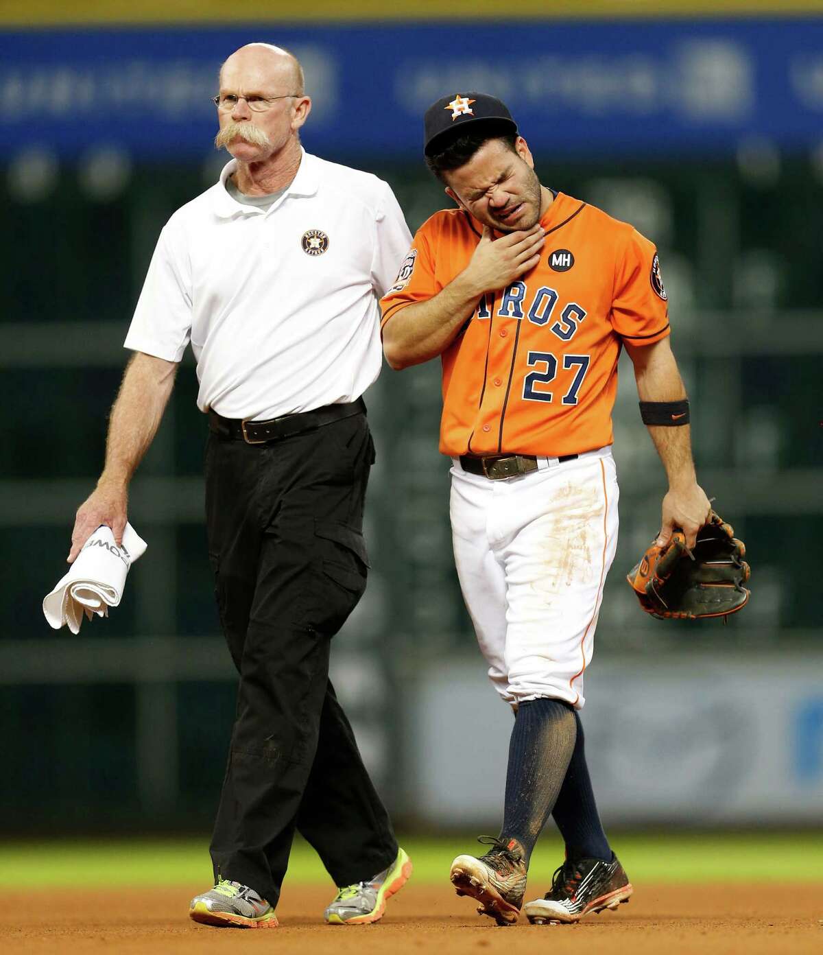 Jose Altuve Tries to Make His Teammates the Heroes, But The Most Clutch  Postseason Player Of All Time Rewrites History on the Rangers