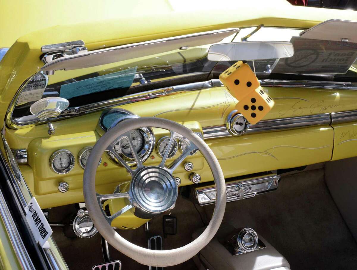 Hundreds attend Danbury benefit car show