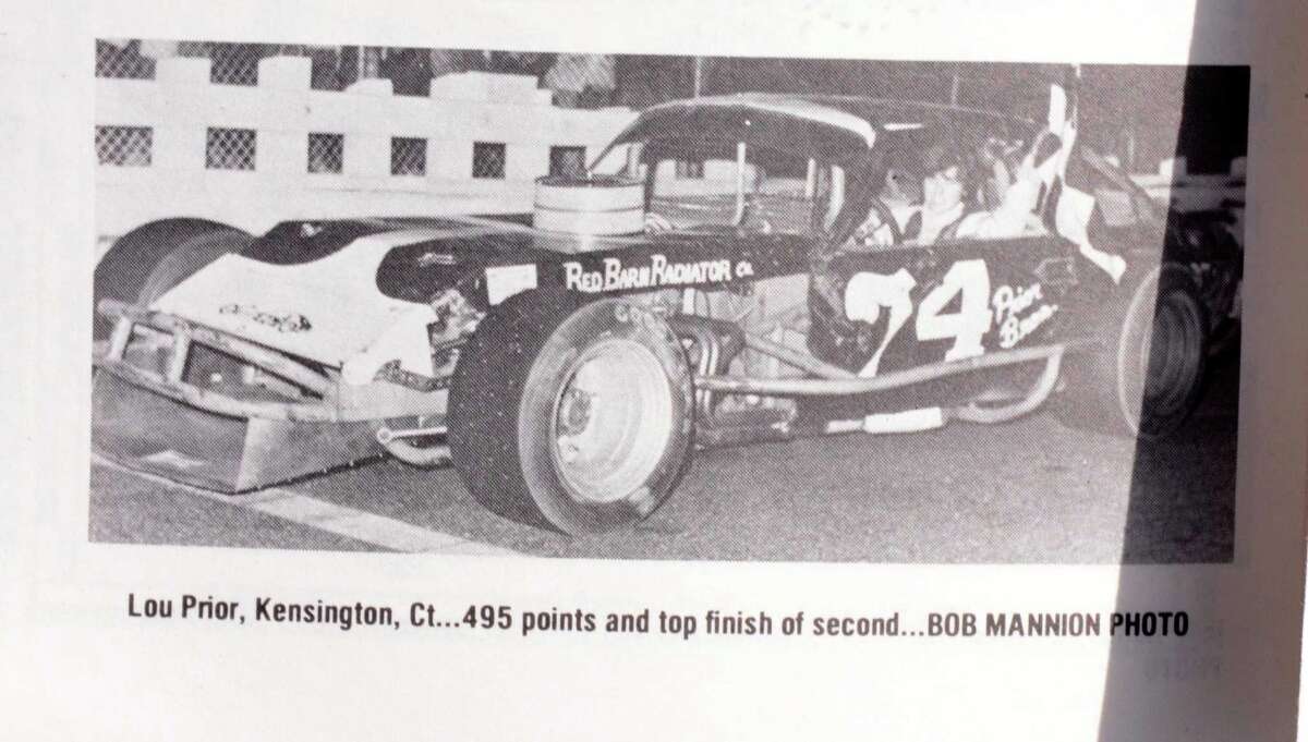 Hundreds attend Danbury benefit car show