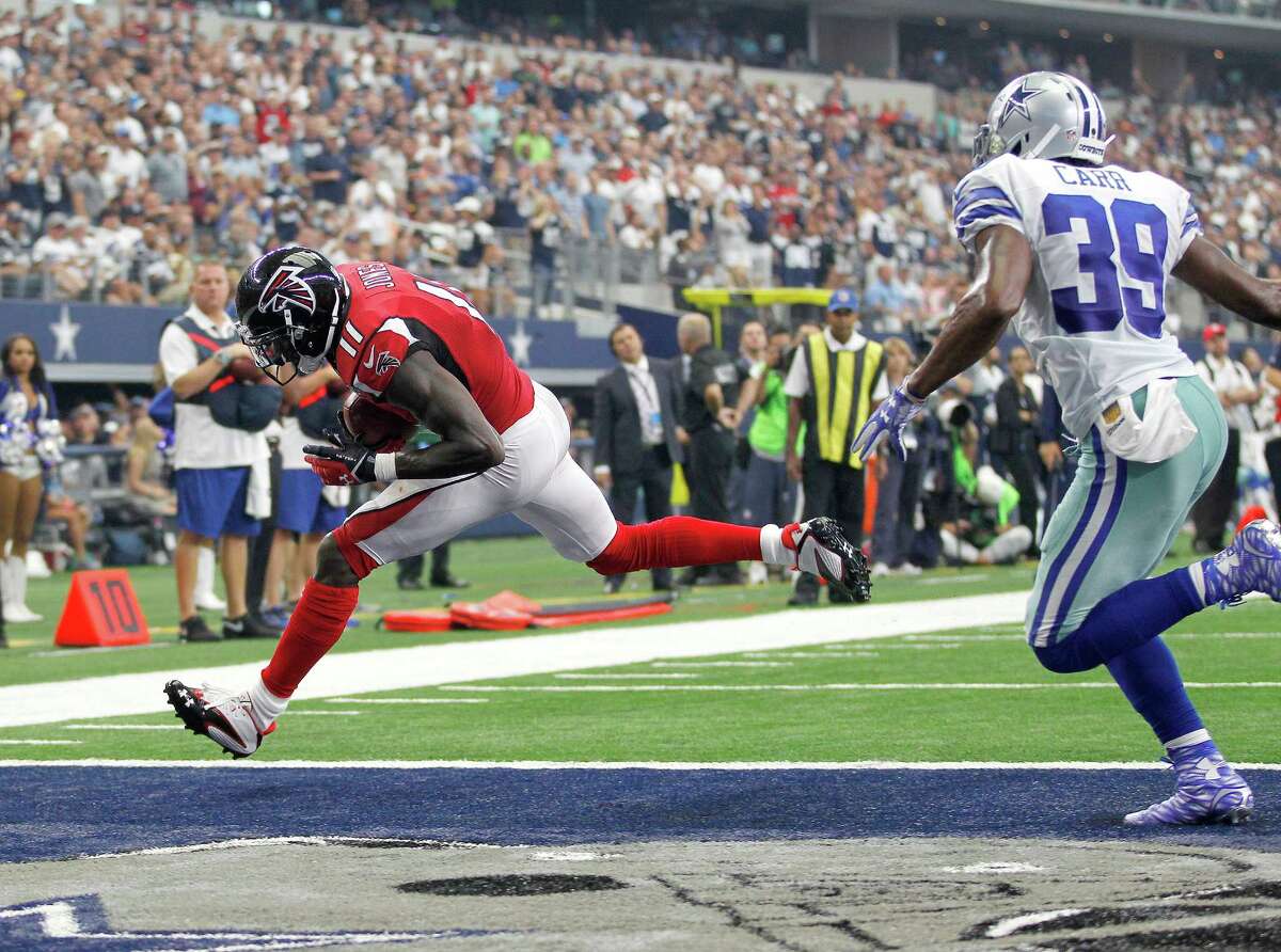 Falcons dominate second half to overcome Cowboys