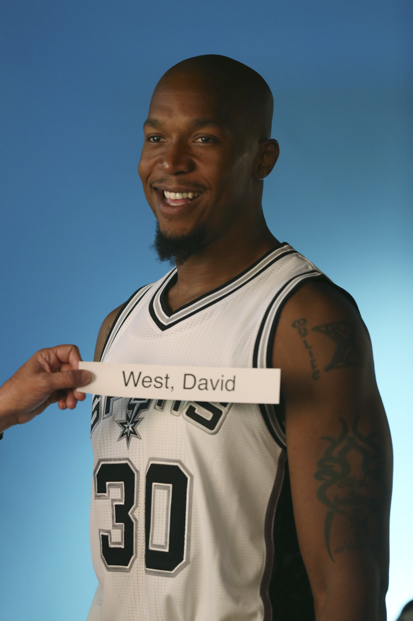 Spurs unveil new Black Signature Spur jerseys - Pounding The Rock