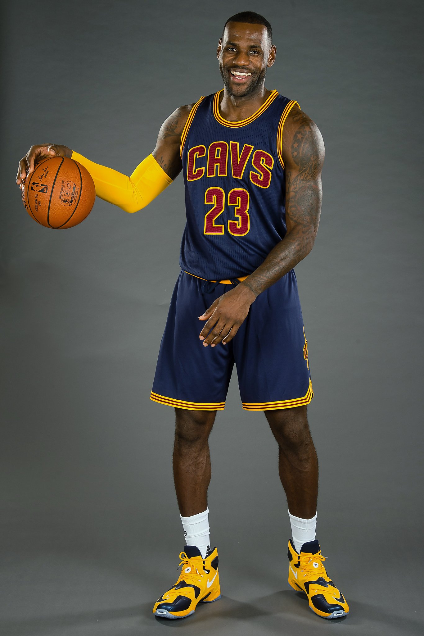 Names & Faces: LeBron James and Kevin Garnett - SFGate1366 x 2048