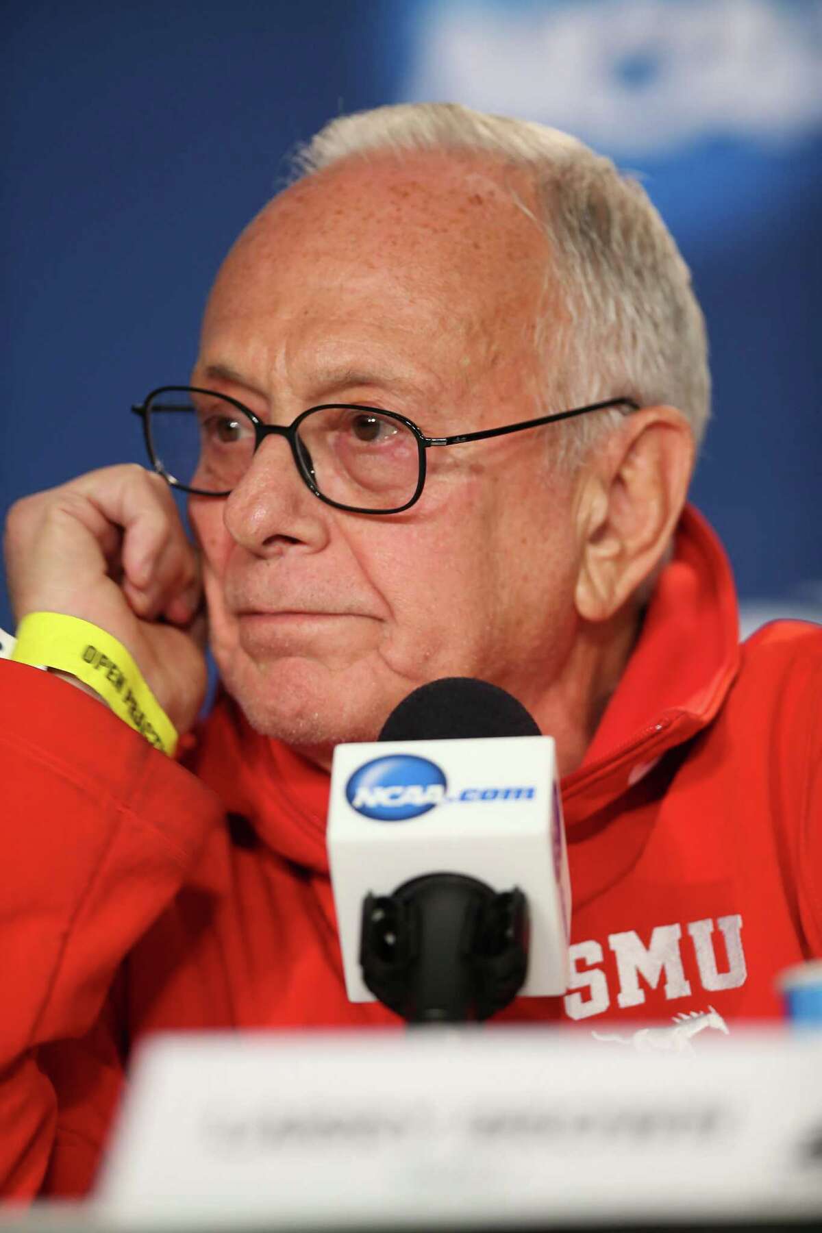 SMU's Larry Brown still disgusted with NCAA decision to ban Mustangs