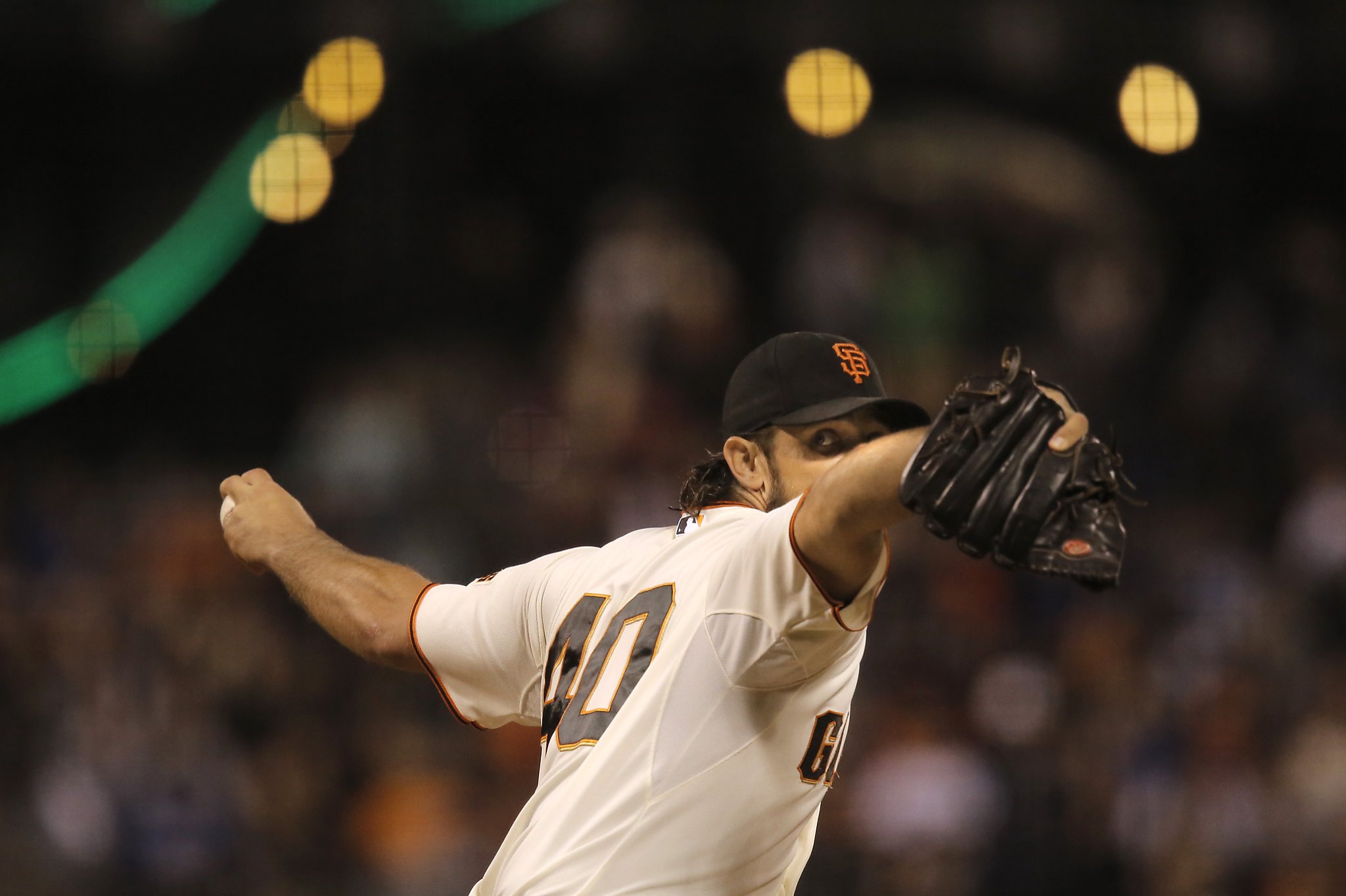 Kike Hernandez hits 2 HRs off Madison Bumgarner; Dodgers top Giants