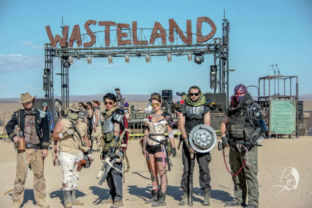 新品 Wasteland Weekend MAD MAX コスプレ パーカー 正規通販