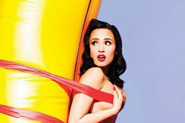 Cartoon Porn Demi Lovato - Demi Lovato poses almost nude with a giant banana on the ...