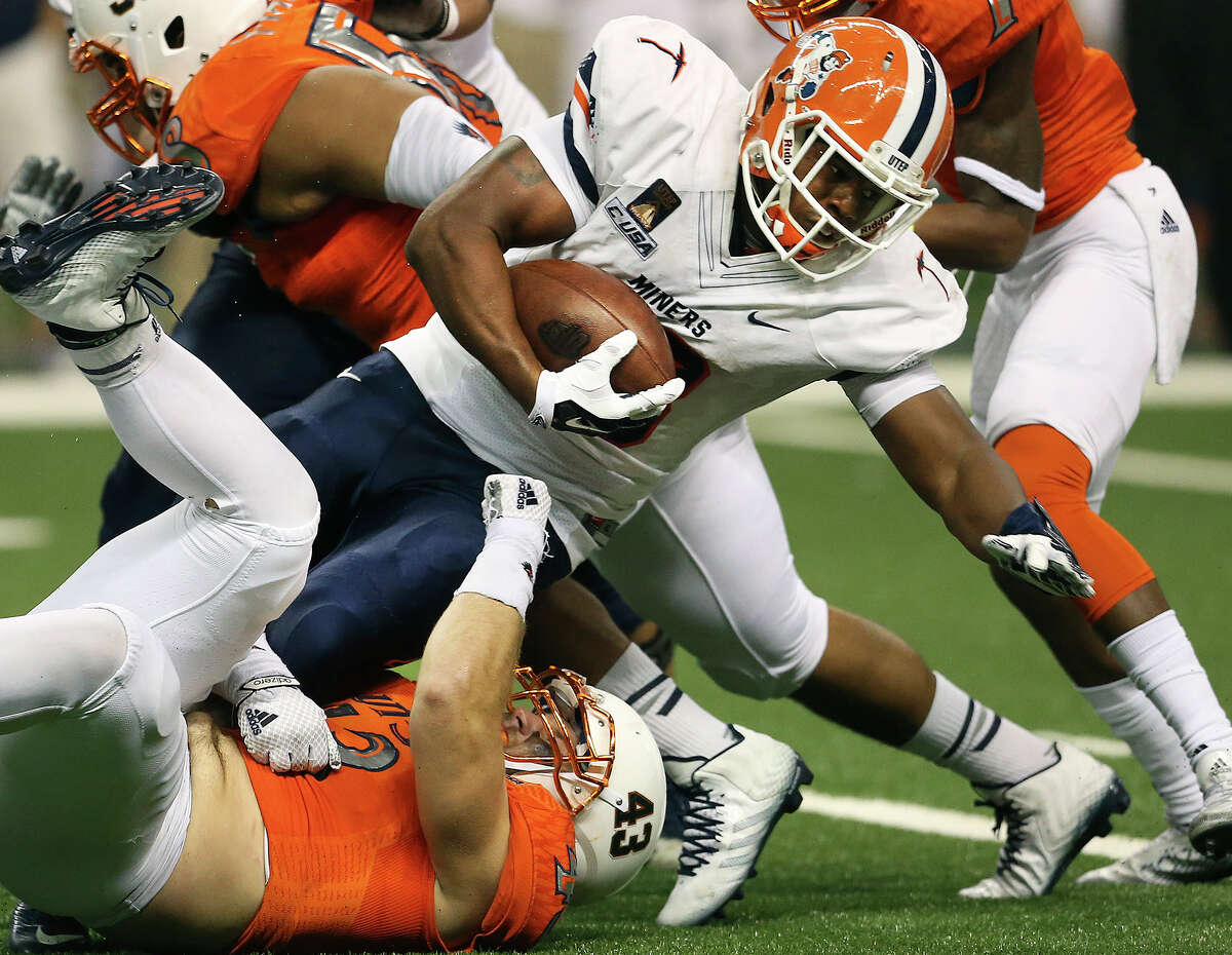 UTSA will attempt to win its first game of the season Saturday night in El Paso vs. the UTEP Miners.
