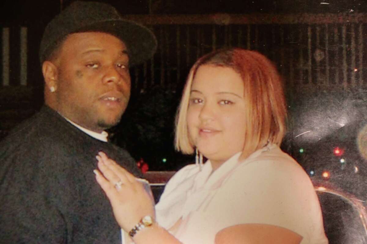 Kenneth Lucas, seen here with wife Amber, died in the Harris County jail in 2015 after deputies hogtied him to a hospital gurney and sat on his back as he repeatedly cried out that he could not breathe.