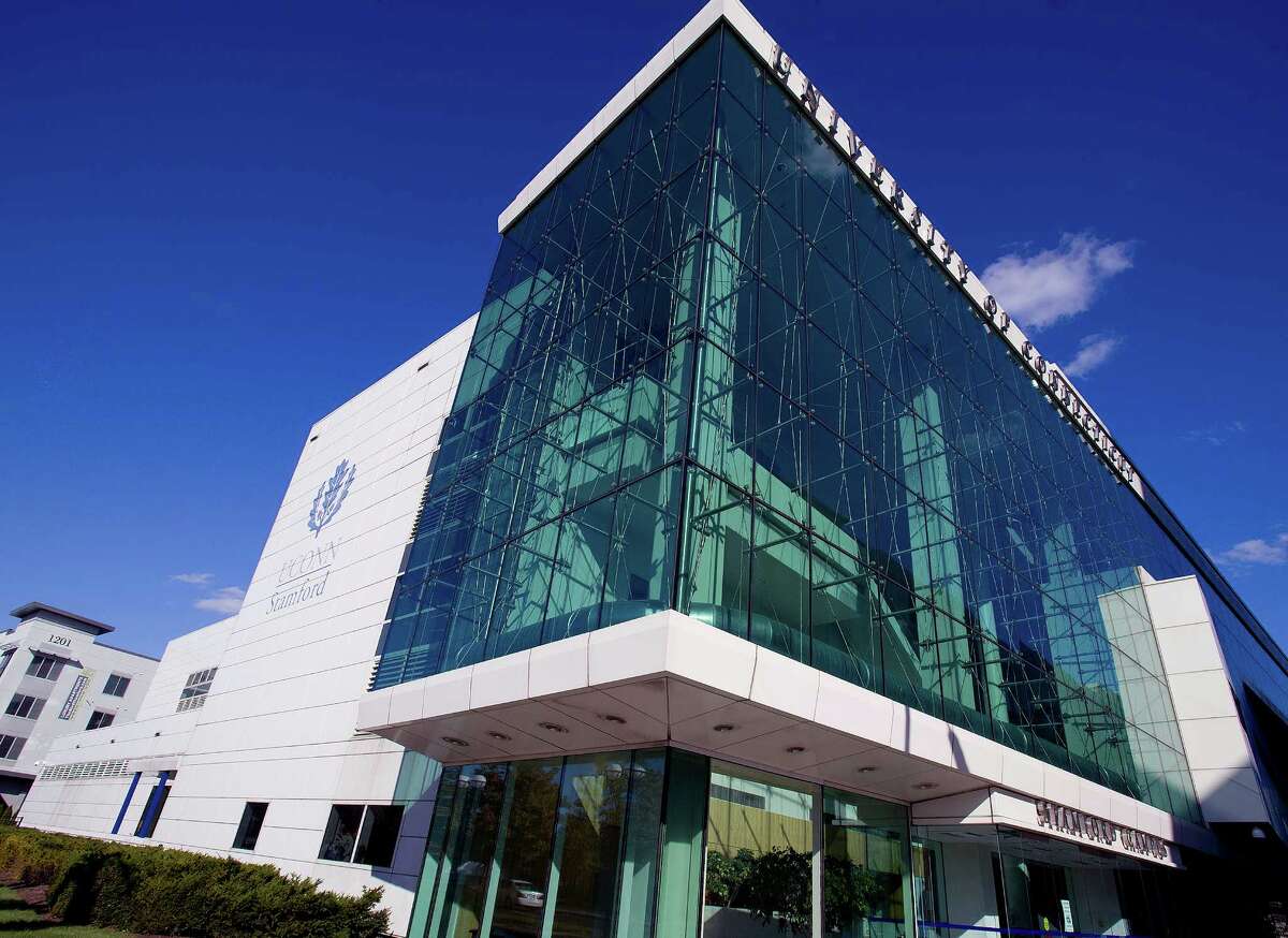 UConn class struggle more than city vs. country