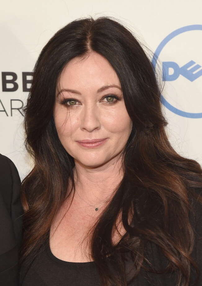 shannen-doherty-cum-kate-petite-naked