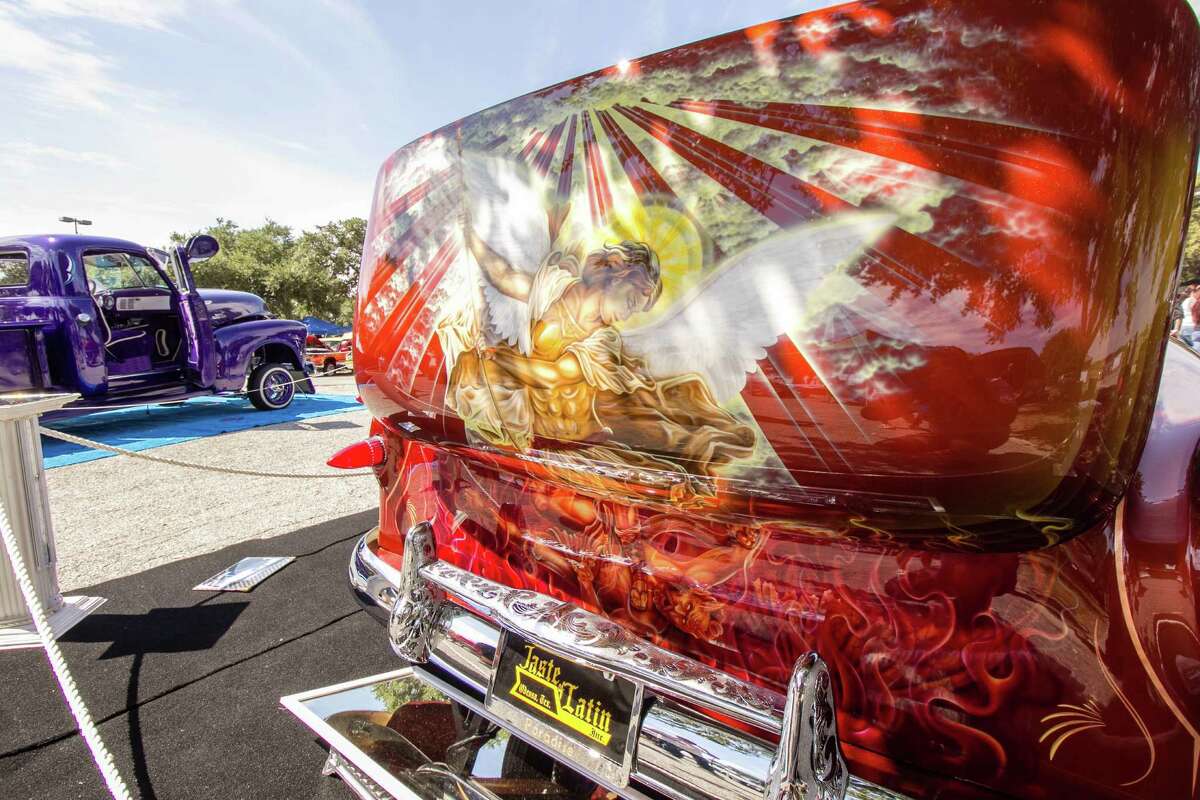 Low Low Car Show & Concert to bring Bizzy Bone, famous ‘Selena’ ride to
