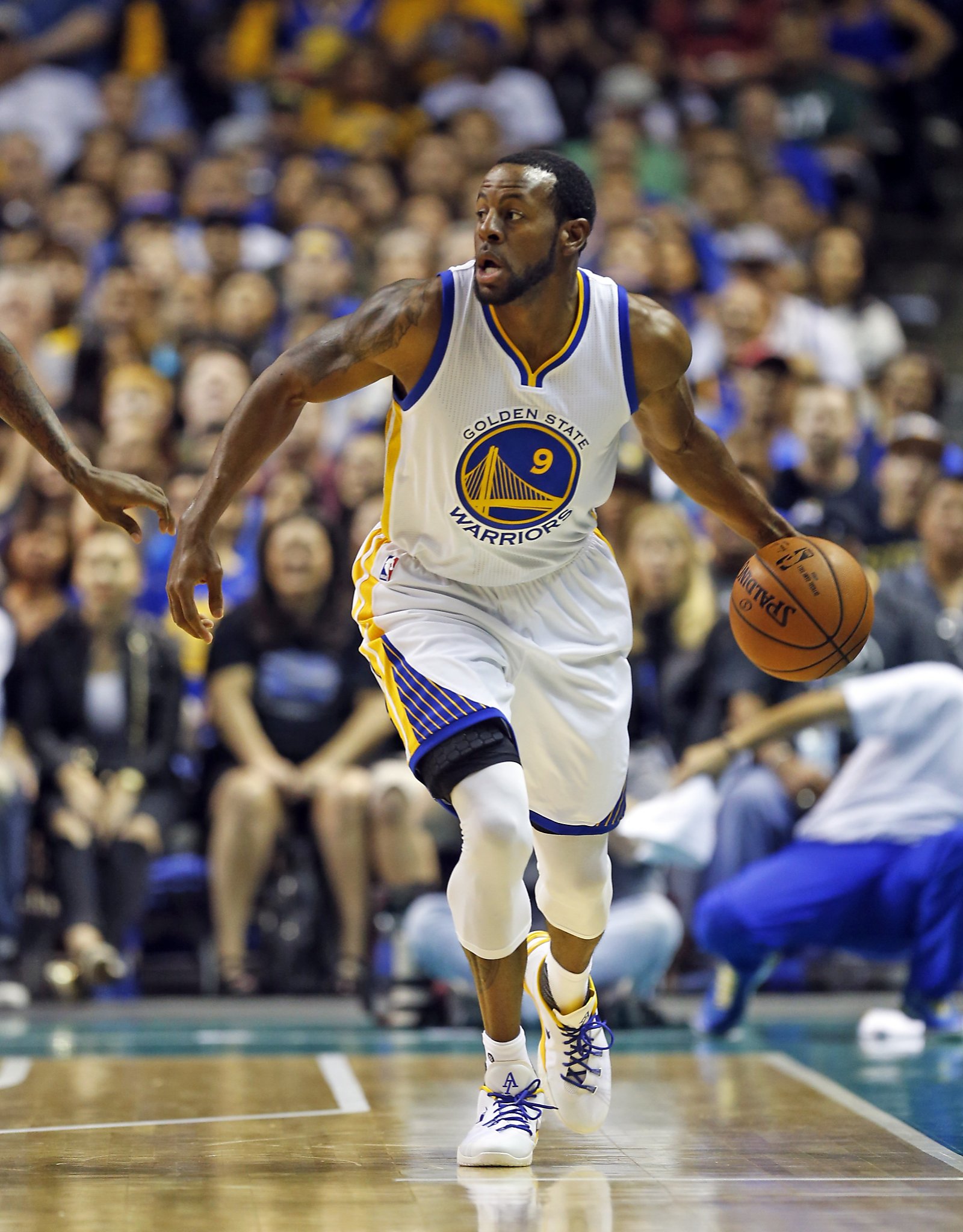 Warriors' Andre Iguodala finds 6th-man role in his comfort zone