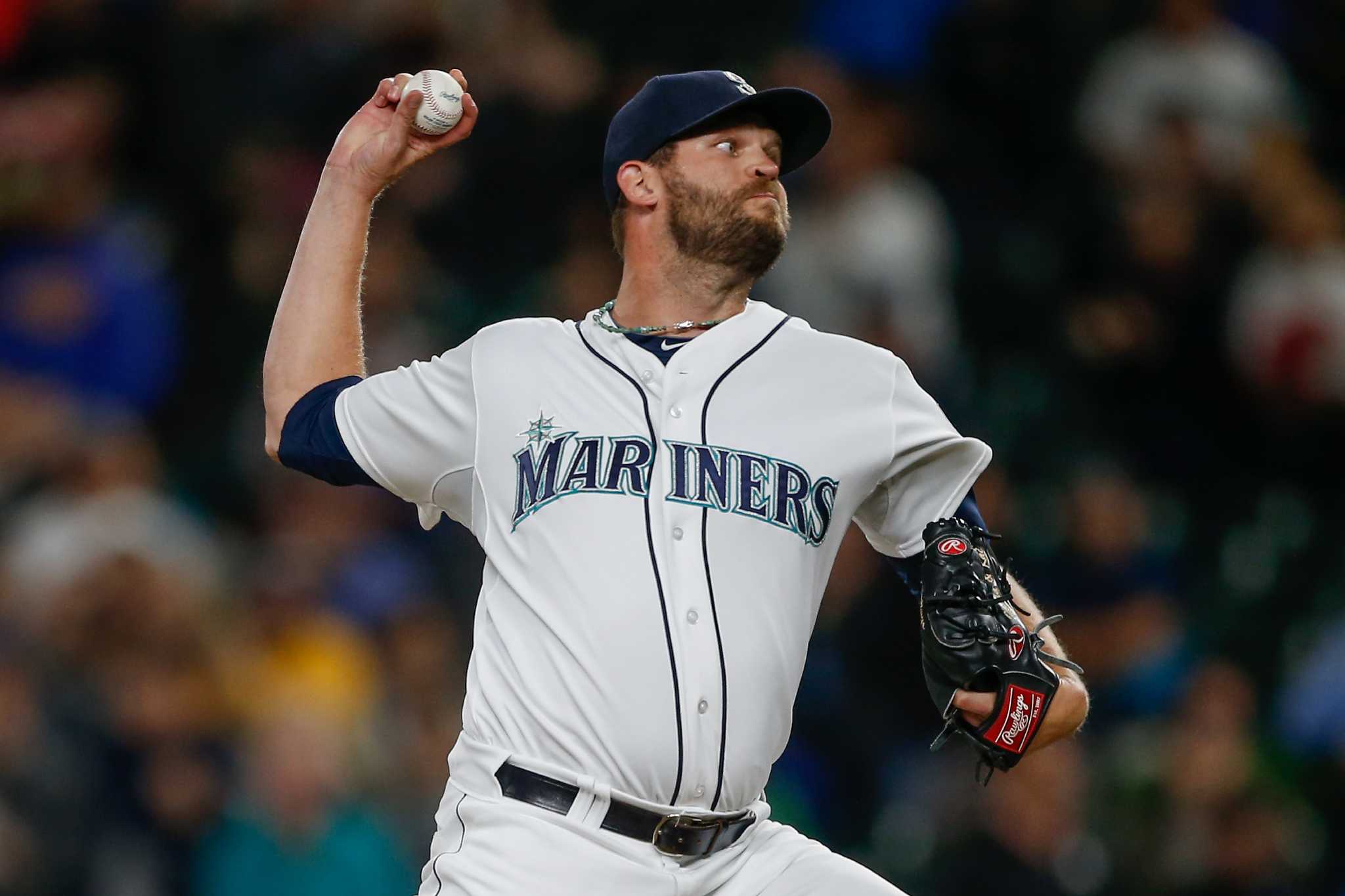 Rangers, Mariners swap Leonys Martin, Tom Wilhelmsen - MLB Daily Dish