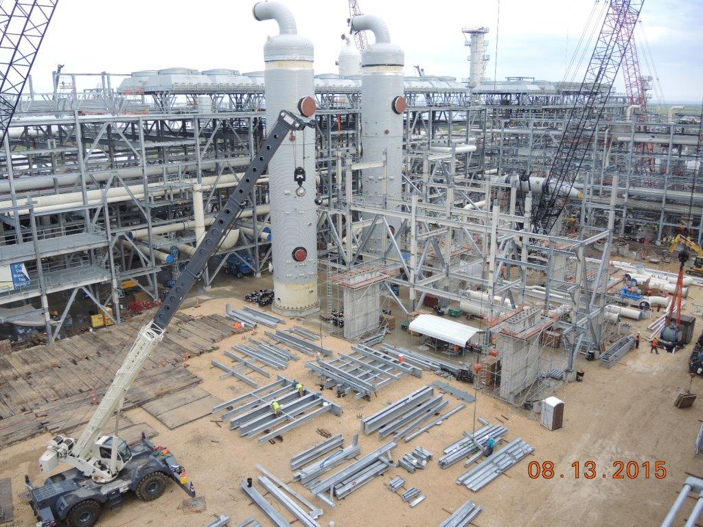 Cheniere begins months-long process of readying Louisiana LNG plant