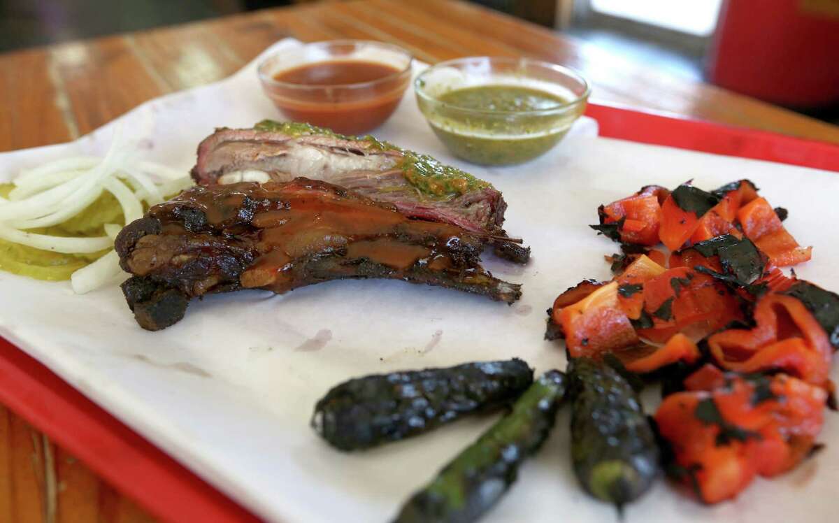 Seguin BBQ pit master to star on Food Network competition