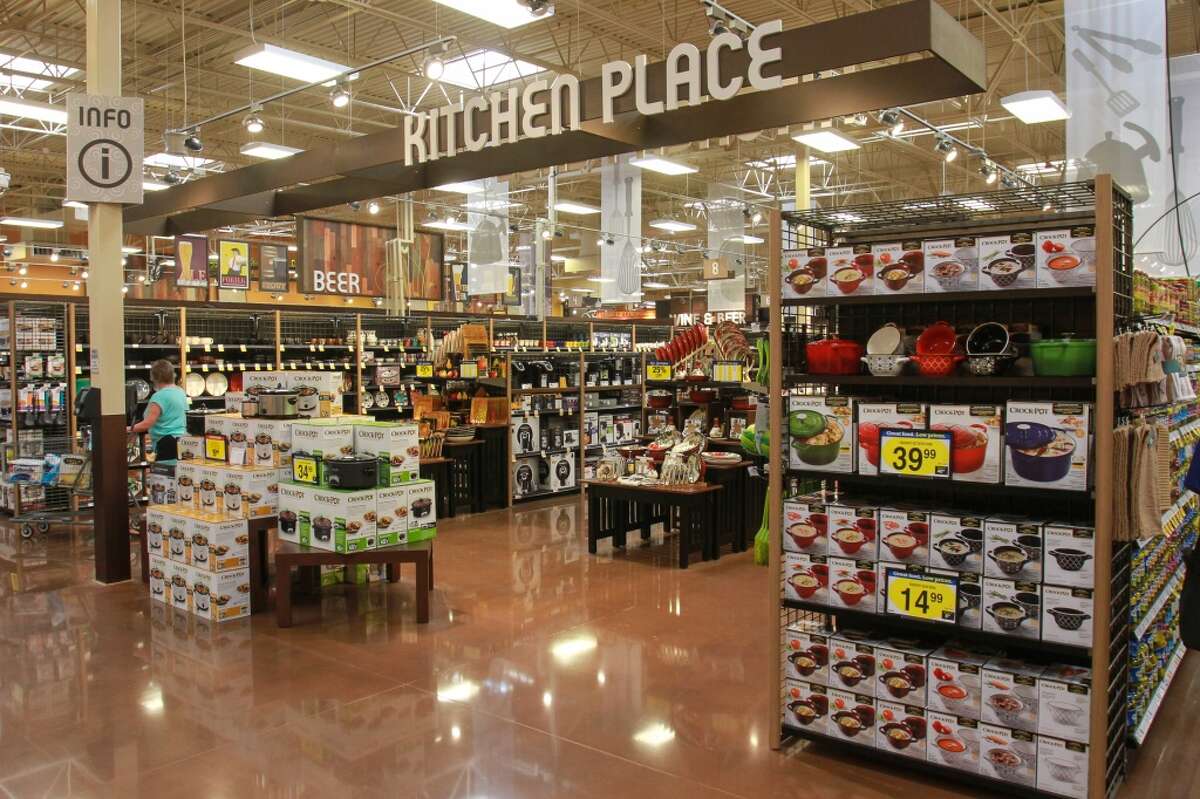 Heights Kroger opens Cork & Tap