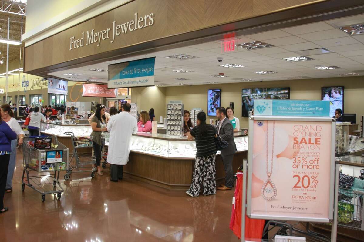 Heights Kroger opens Cork & Tap