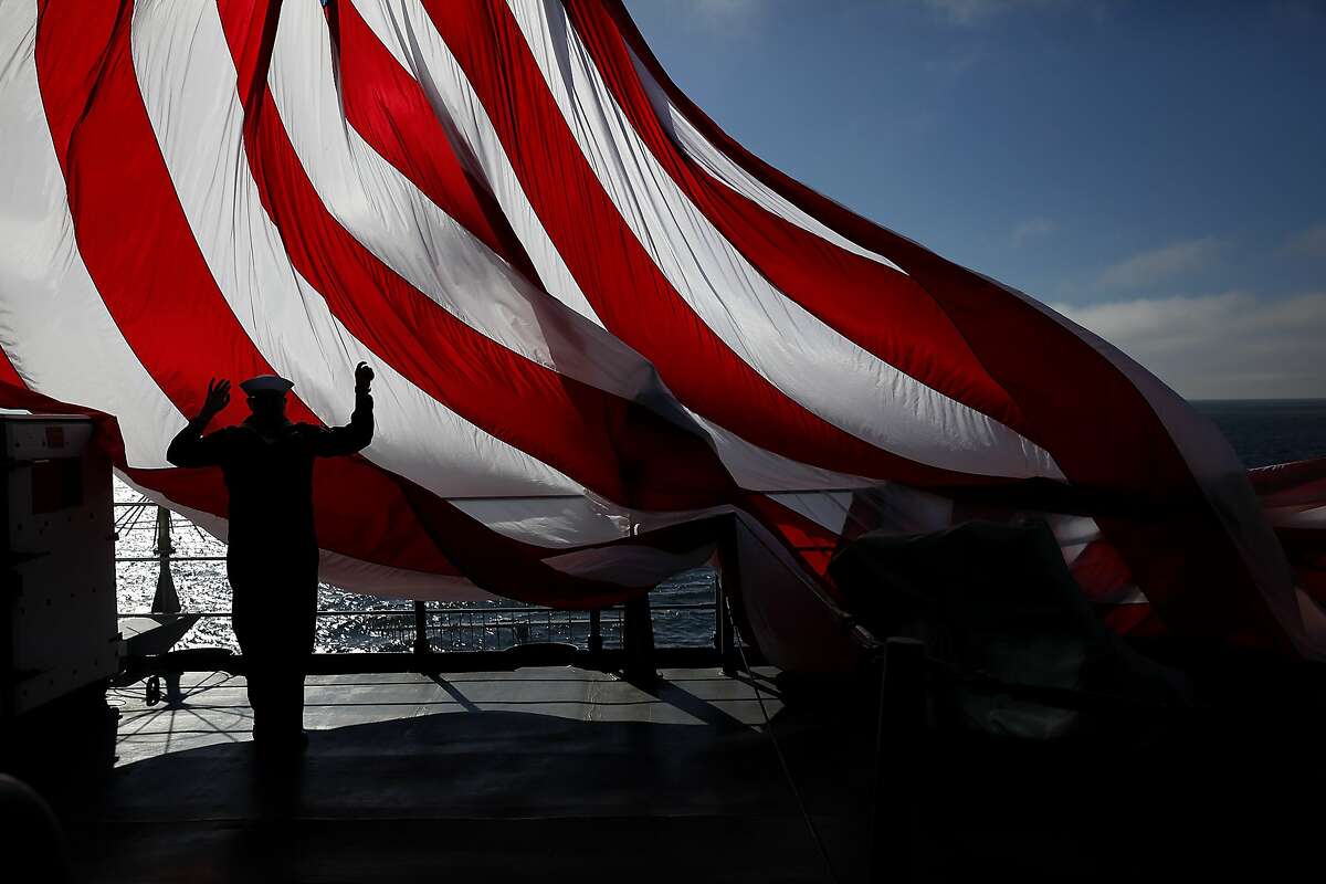 crowds-line-up-to-visit-ships-for-fleet-week