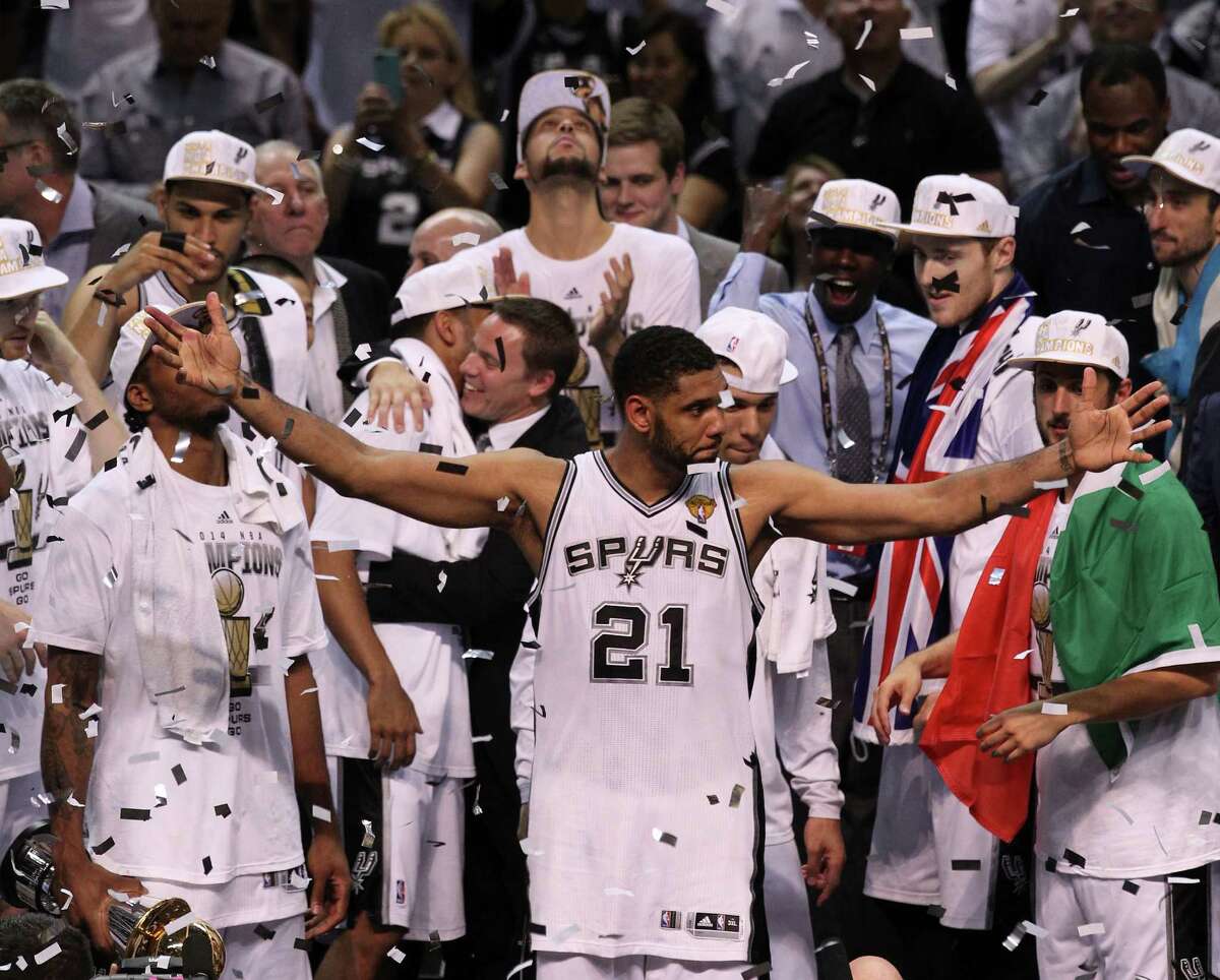 Spurs' Championship Rings Keep Getting Bigger and Better; Opening Night  Fans Take Home Replicas