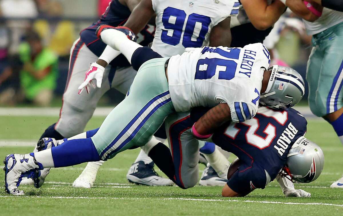 Greg Hardy's N.F.L. Suspension Is Reduced to 4 Games From 10 - The New York  Times