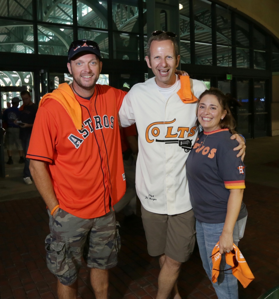 Woman snorting something at Astros-Royals game responds to internet accusers