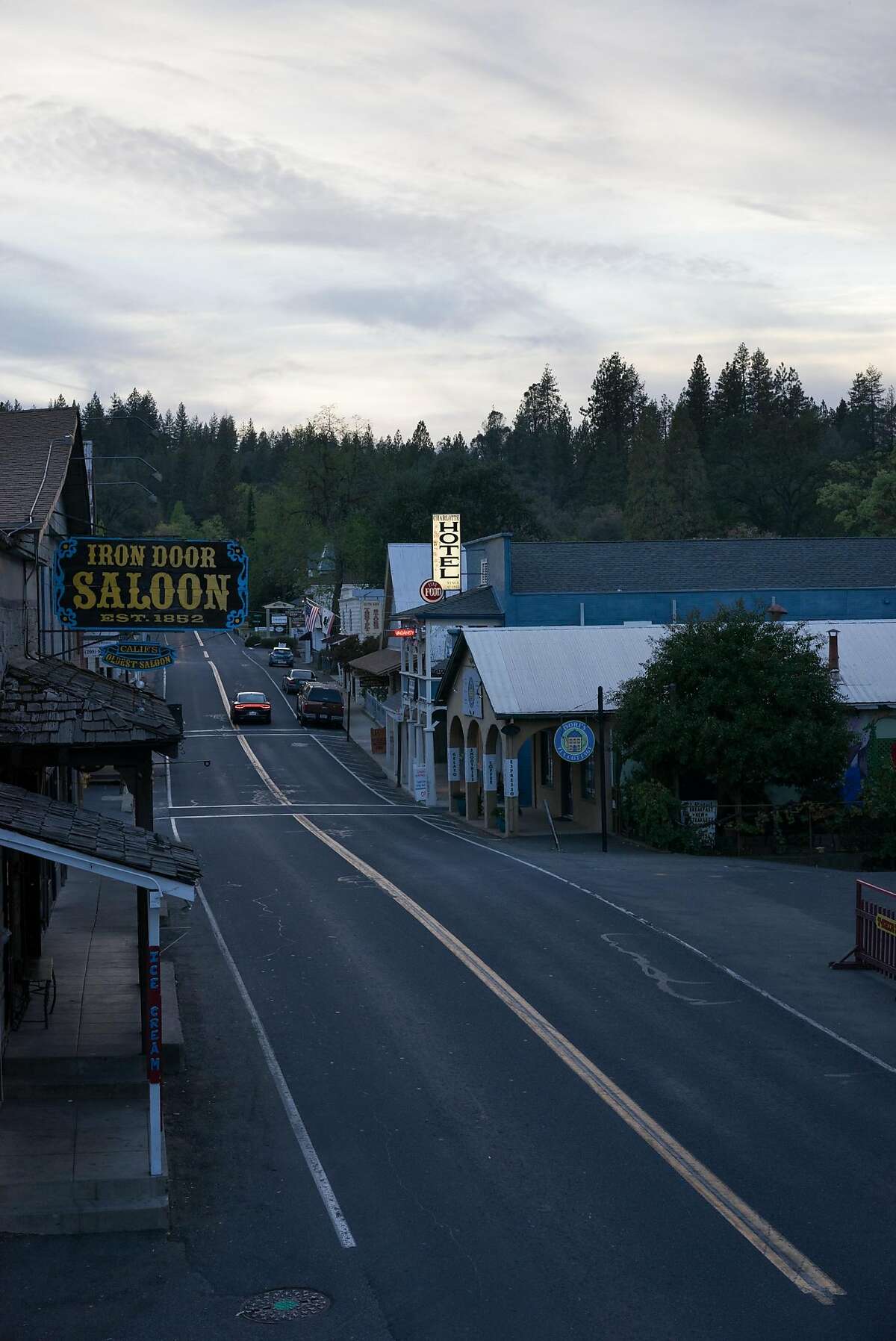 Groveland offers smalltown charm, spectacular Sierra sightseeing