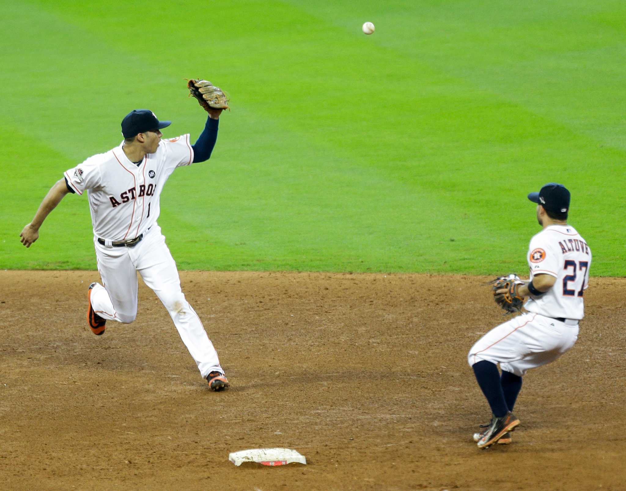 Carlos Correa reaches on a fielding error by right fielder Hunter