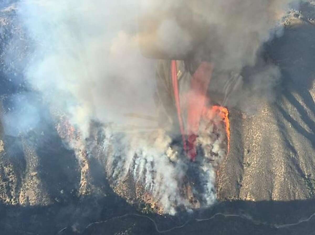 Blaze near Hollister burns 300 acres of wildland