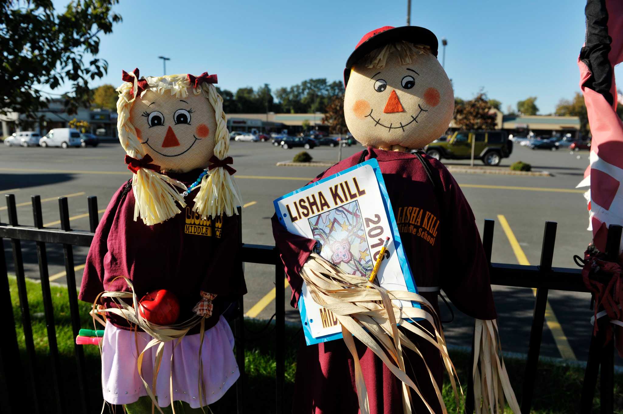 ALBANY -- The Central Business Improvement District's annual Scarecrow...