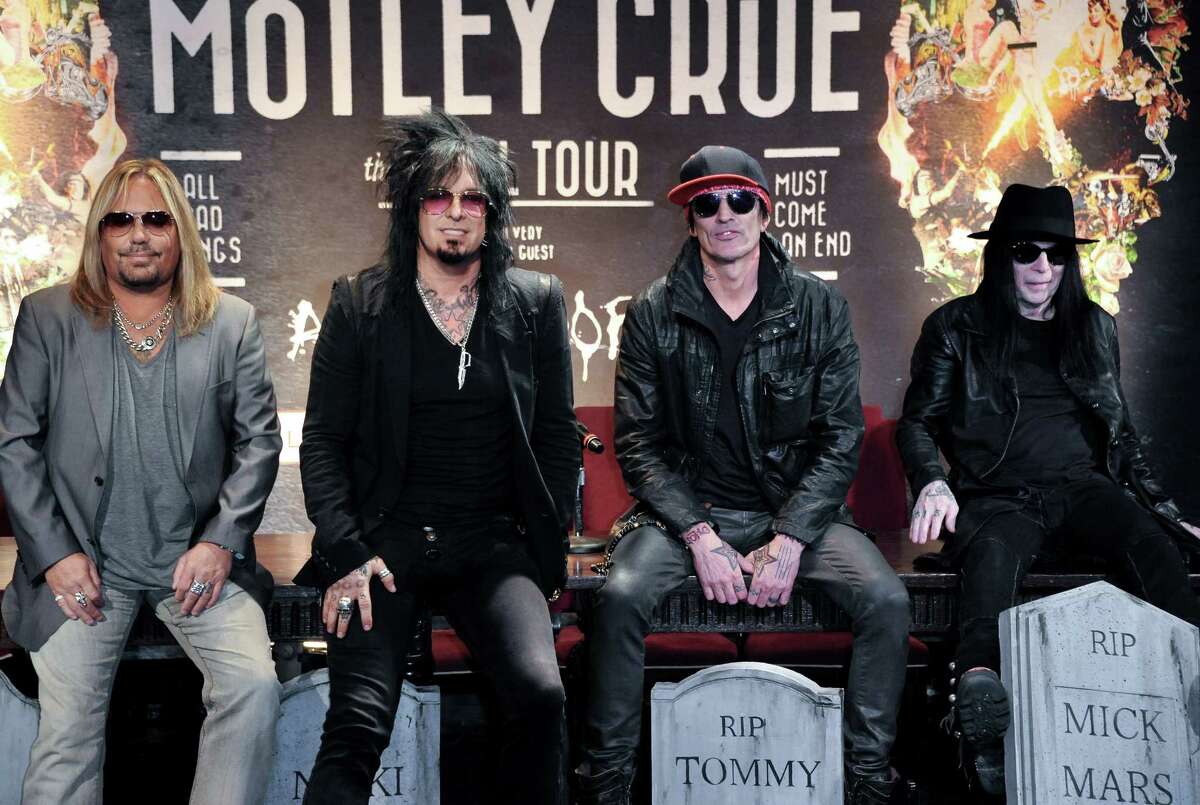 Motley Crue drummer expected to play at Bridgeport show