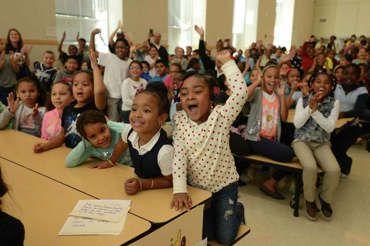 Bernie Williams and guitar wows Bridgeport students
