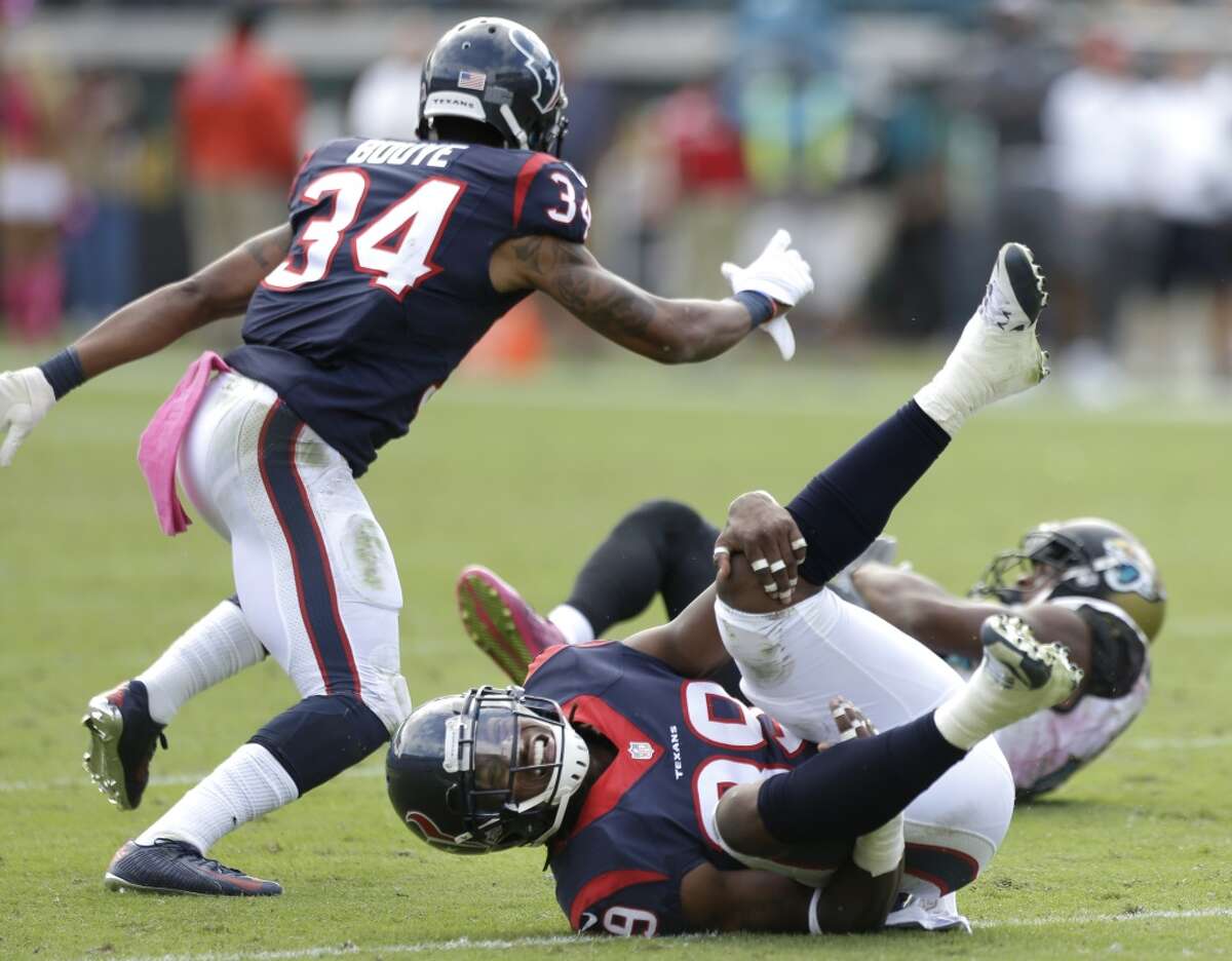 Houston Texans safety Lonnie Ballentine (39) goes down after suffering a knee injury during the fourth quarter of an NFL football game at EverBank Field against the Jacksonville Jaguars on Sunday, Oct. 18, 2015, in Jacksonville. ( Brett Coomer / Houston Chronicle )