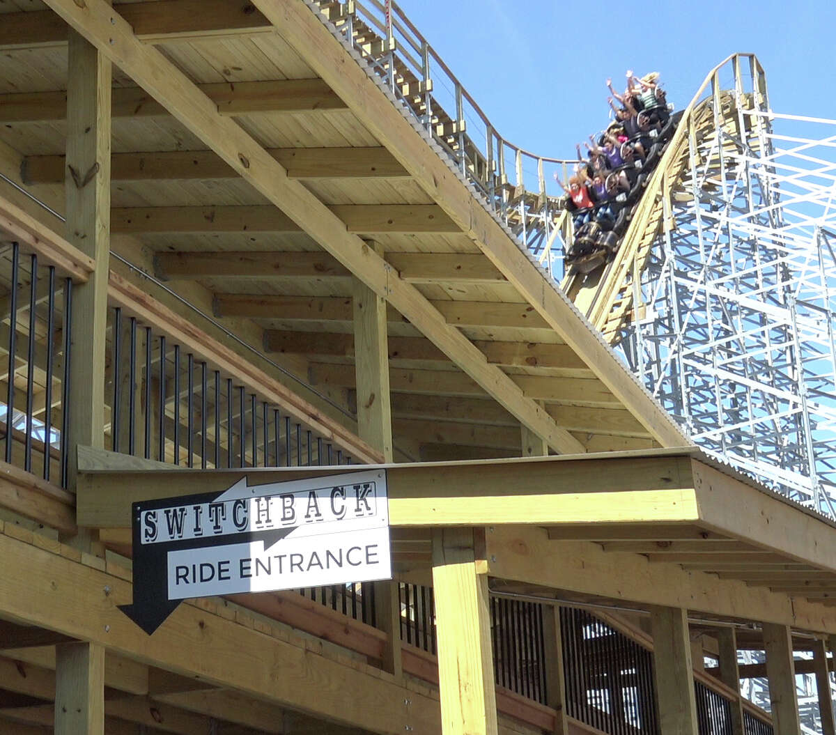 Switchback Roller Coaster – ZDT's Amusement Park