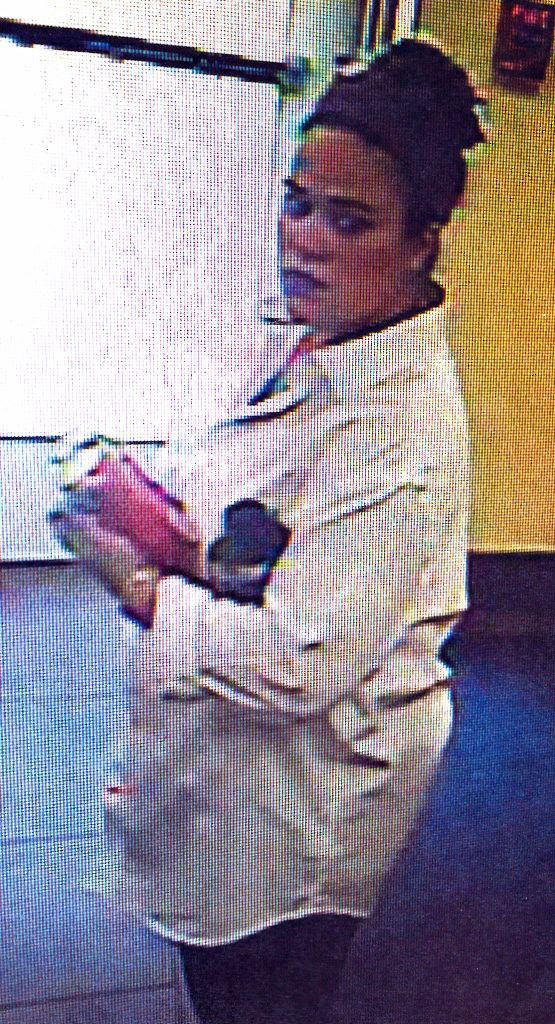 Police seek help IDing suspect in theft of credit card