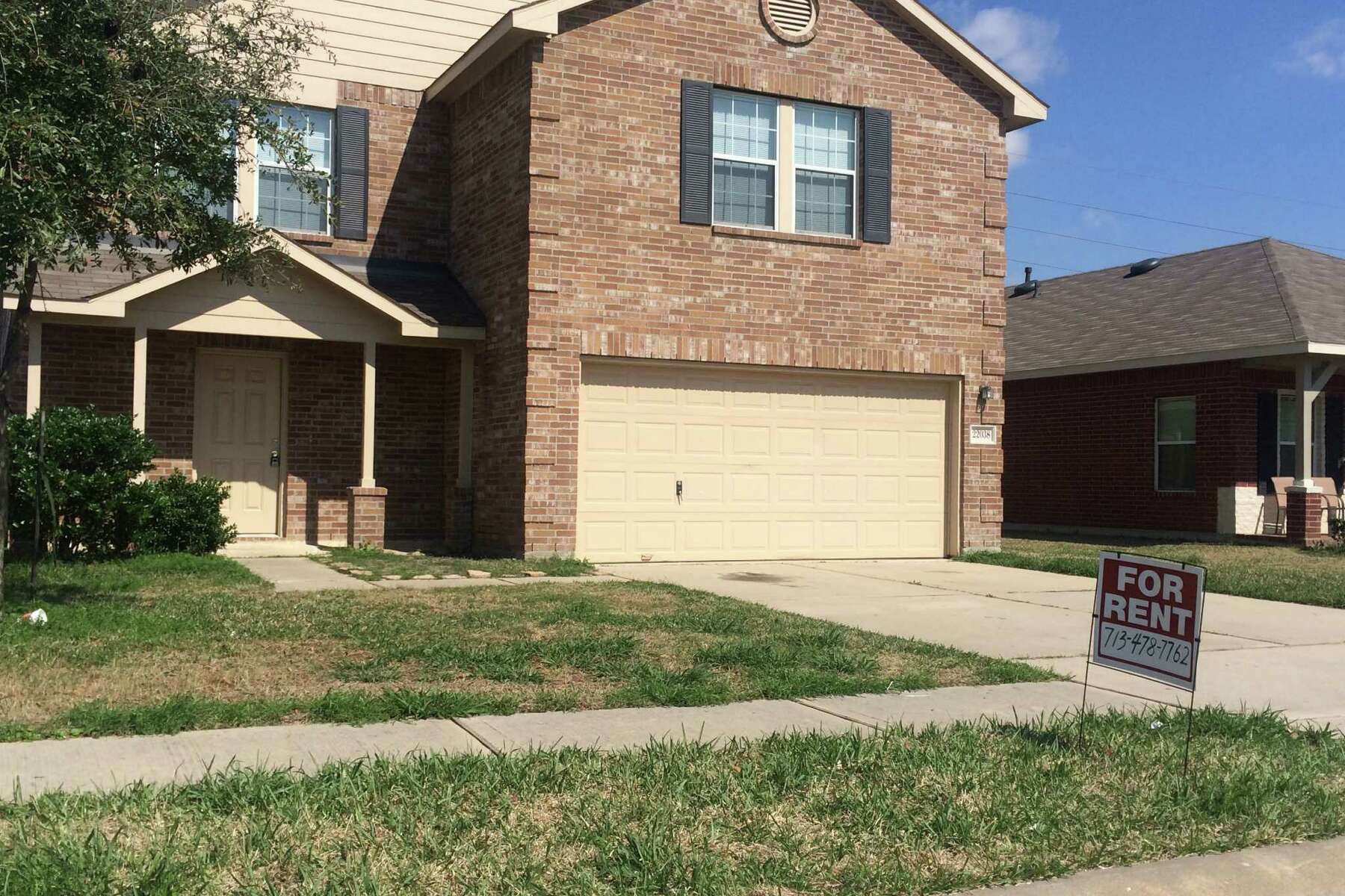 Working Minimum Wage In Houston You Need To Work 112 Hours To Afford A 2br Apartment